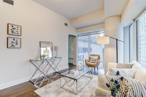 Photo 11 at 908 - 8 The Esplanade, Waterfront Communities C8, Toronto