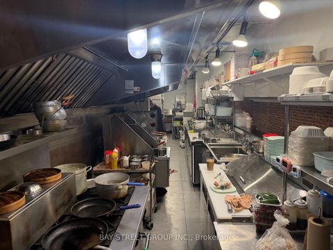 Photo 5 at Main Fl - 515 Bloor Street W, University, Toronto