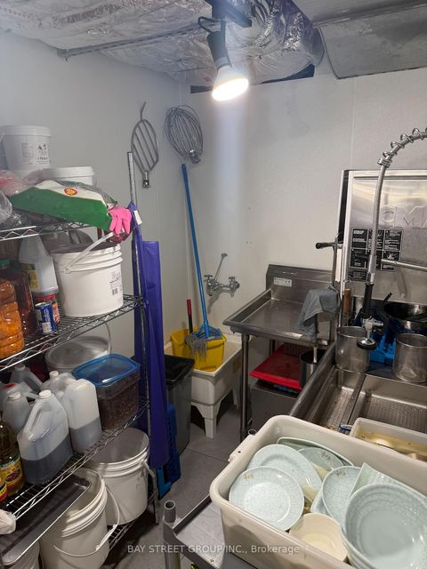 Photo 8 at Main Fl - 515 Bloor Street W, University, Toronto