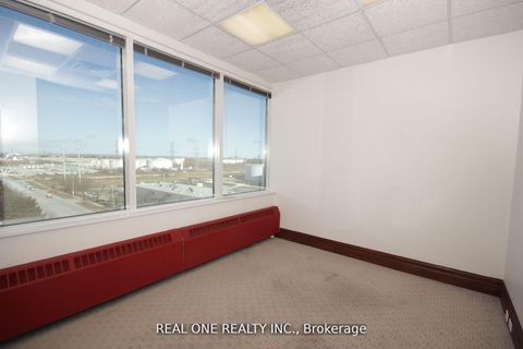 Photo 10 at 601 - 1280 Finch Avenue W, York University Heights, Toronto