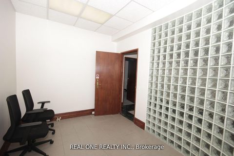 Photo 14 at 601 - 1280 Finch Avenue W, York University Heights, Toronto