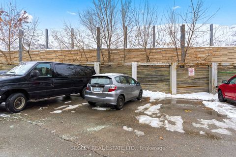 Photo 24 at 209 - 347 Sorauren Avenue, Roncesvalles, Toronto