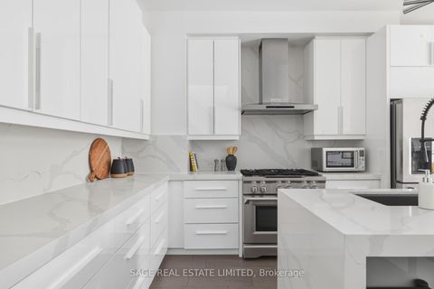 Photo 3 at 99A Memorial Park Avenue, East York, Toronto