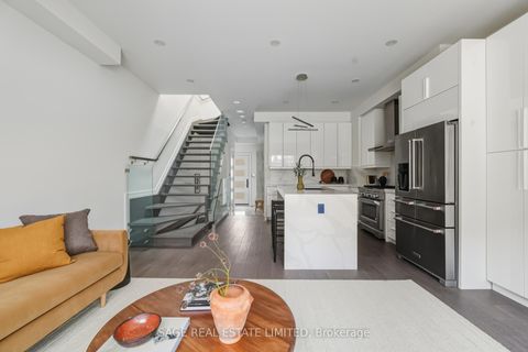 Photo 9 at 99A Memorial Park Avenue, East York, Toronto