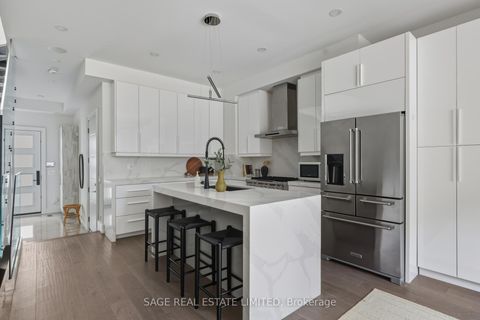 Photo 12 at 99A Memorial Park Avenue, East York, Toronto