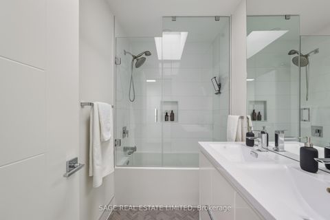 Photo 17 at 99A Memorial Park Avenue, East York, Toronto