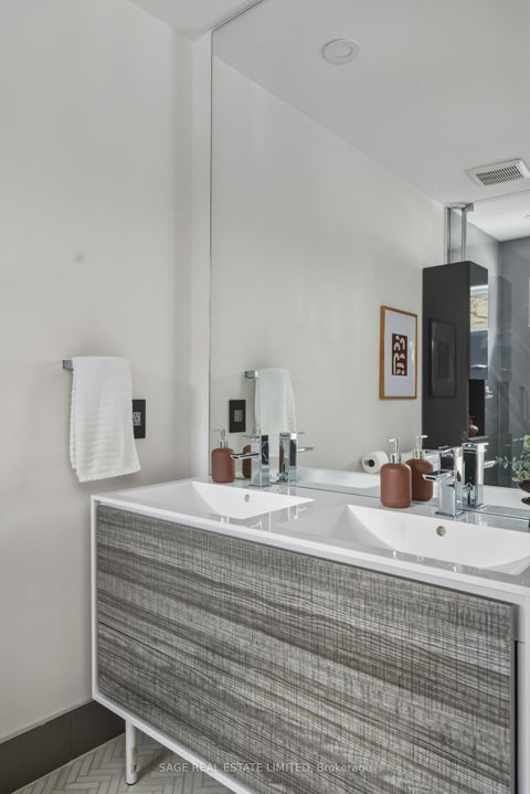 Photo 24 at 99A Memorial Park Avenue, East York, Toronto