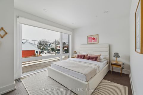 Photo 26 at 99A Memorial Park Avenue, East York, Toronto