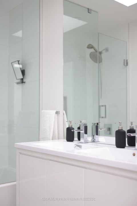 Photo 43 at 99A Memorial Park Avenue, East York, Toronto