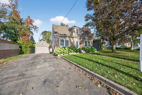 Photo 3 at 107 Peel Street, Wellington, Barrie