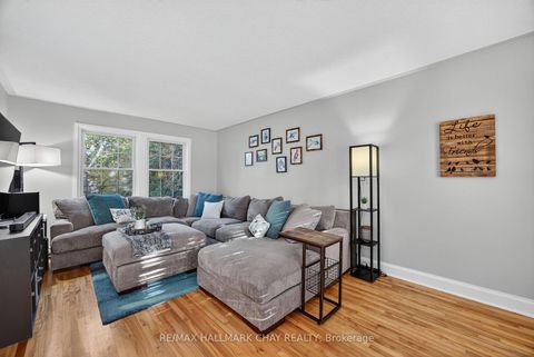 Photo 10 at 107 Peel Street, Wellington, Barrie