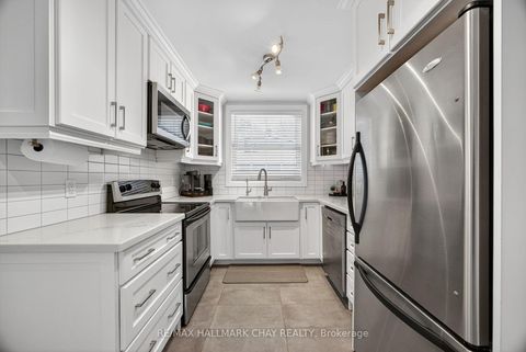 Photo 17 at 107 Peel Street, Wellington, Barrie