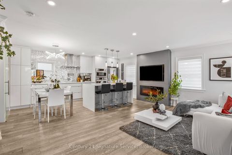 Photo 4 at 33 McIntosh Avenue, Queensway, Toronto