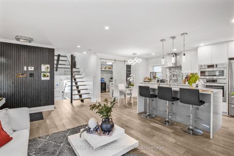 Photo 7 at 33 McIntosh Avenue, Queensway, Toronto