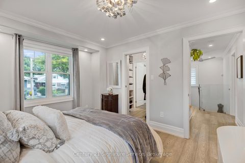 Photo 13 at 33 McIntosh Avenue, Queensway, Toronto