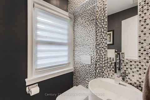 Photo 16 at 33 McIntosh Avenue, Queensway, Toronto