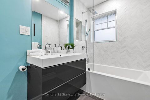 Photo 18 at 33 McIntosh Avenue, Queensway, Toronto