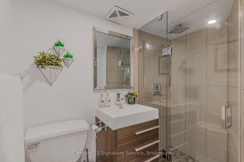 Photo 19 at 33 McIntosh Avenue, Queensway, Toronto