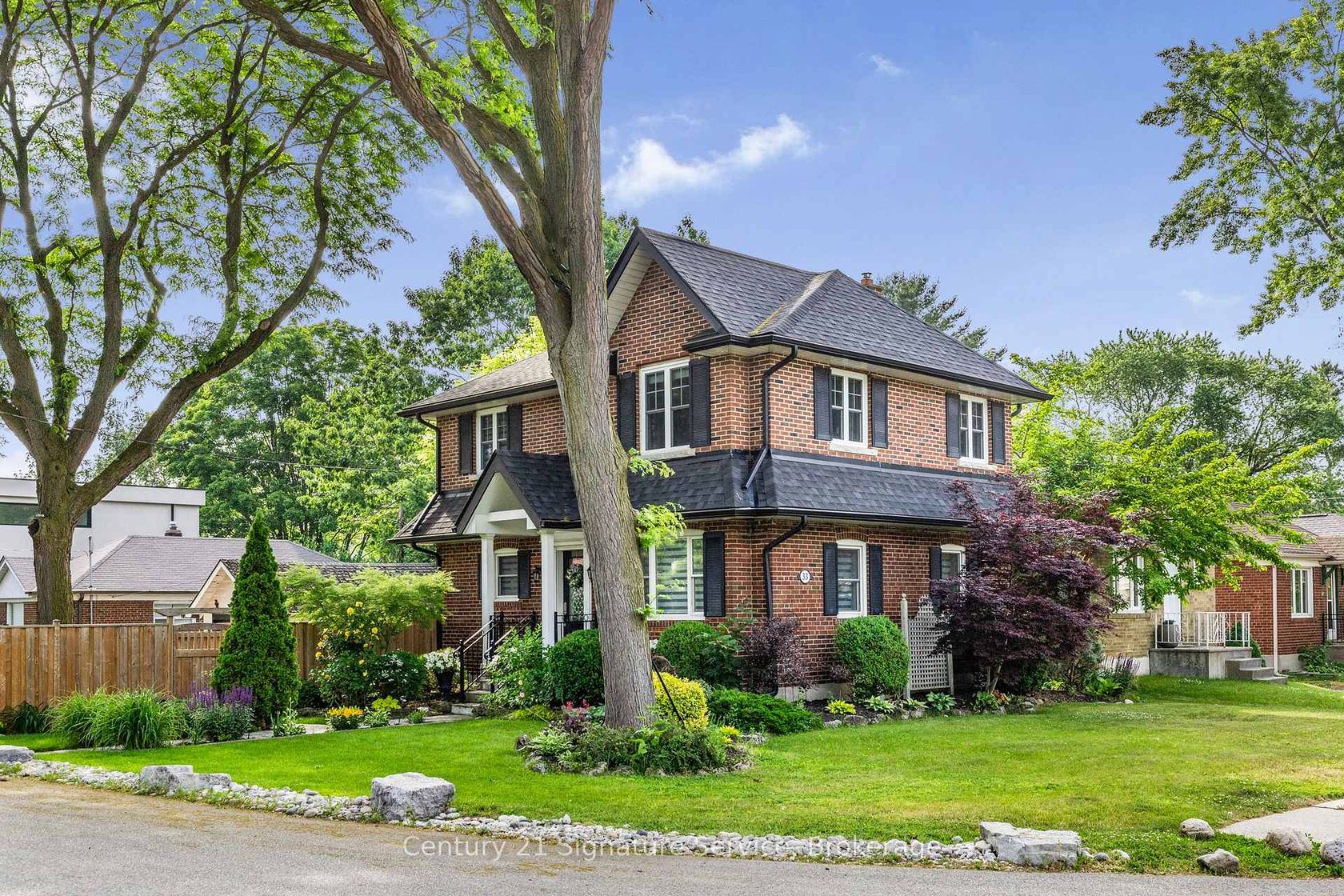 33 McIntosh Avenue, Queensway, Toronto 