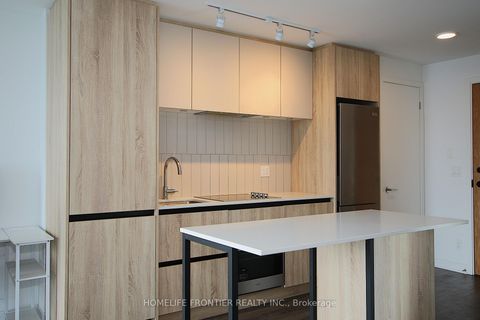 Photo 4 at 2310 - 7950 Bathurst Street, Beverley Glen, Vaughan