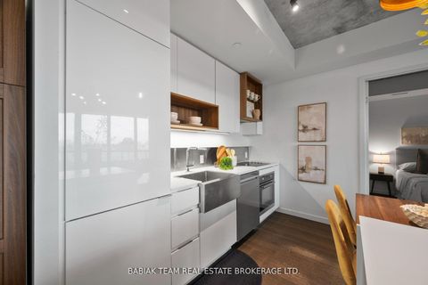 Photo 3 at 614 - 383 Sorauren Avenue, Roncesvalles, Toronto