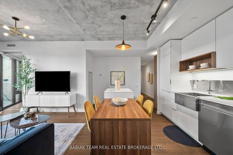 Photo 5 at 614 - 383 Sorauren Avenue, Roncesvalles, Toronto