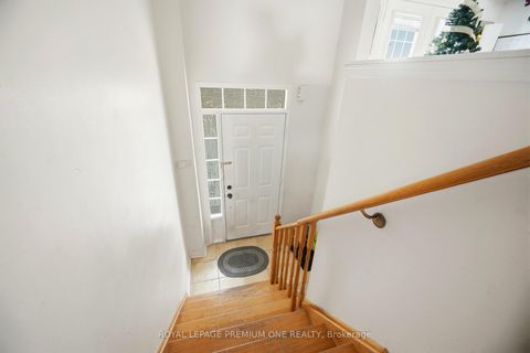 Photo 5 at 31 - 19 Foxchase Avenue, East Woodbridge, Vaughan