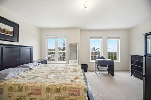 Photo 21 at 31 - 19 Foxchase Avenue, East Woodbridge, Vaughan