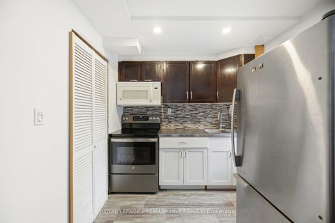 Photo 34 at 31 - 19 Foxchase Avenue, East Woodbridge, Vaughan