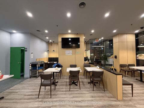 Photo 7 at 25 Spring Garden Avenue, Willowdale East, Toronto