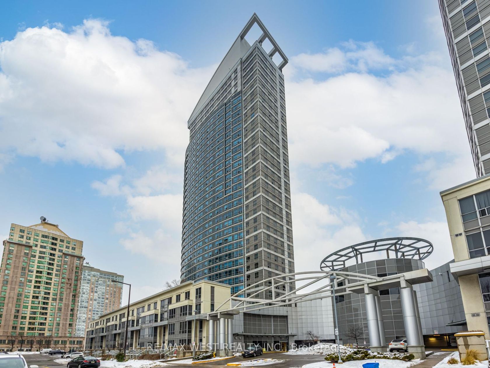 2509 - 36 Lee Centre Drive, Woburn, Toronto 