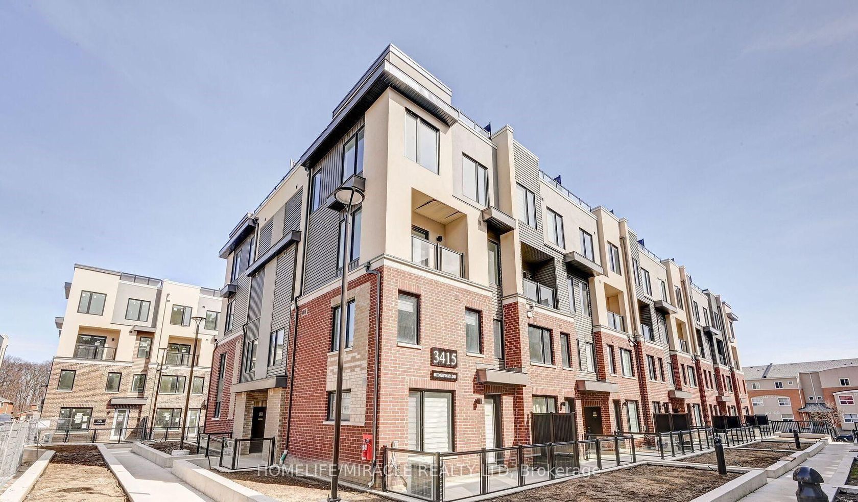 02 - 3415 Ridgeway Drive, Erin Mills, Mississauga 