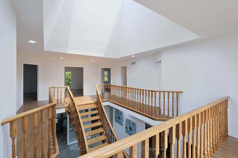 Photo 20 at 182 Oxford Street, Mill Pond, Richmond Hill