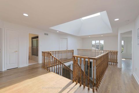 Photo 21 at 182 Oxford Street, Mill Pond, Richmond Hill