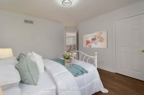 Photo 29 at 182 Oxford Street, Mill Pond, Richmond Hill