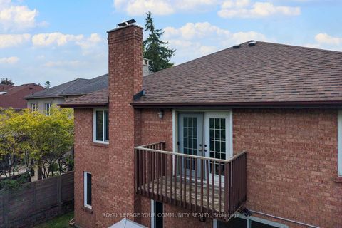 Photo 34 at 182 Oxford Street, Mill Pond, Richmond Hill