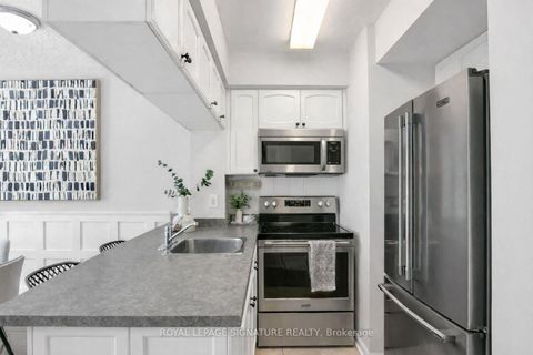Photo 1 at 627 - 3 Everson Drive, Willowdale East, Toronto