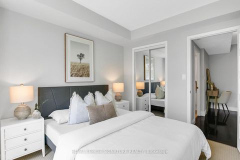 Photo 7 at 627 - 3 Everson Drive, Willowdale East, Toronto