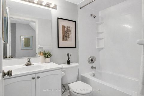 Photo 9 at 627 - 3 Everson Drive, Willowdale East, Toronto