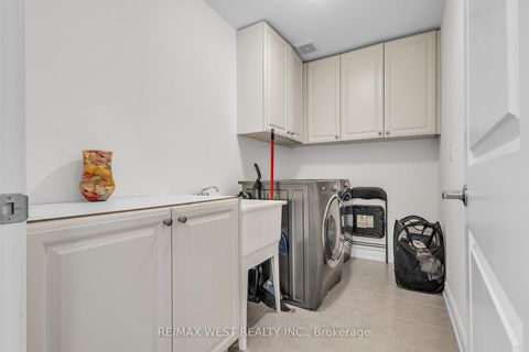 Photo 24 at 61 Zenith Avenue, Kleinburg, Vaughan