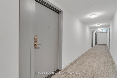 Photo 4 at 519 - 859 The Queensway, Queensway, Toronto