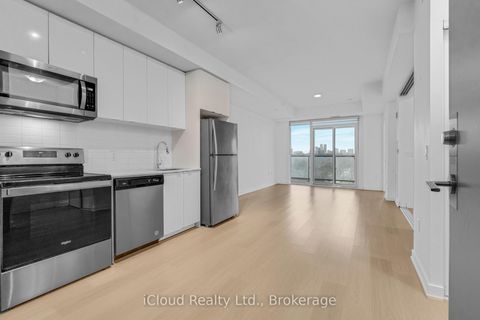 Photo 5 at 519 - 859 The Queensway, Queensway, Toronto