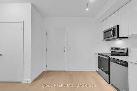 Photo 6 at 519 - 859 The Queensway, Queensway, Toronto