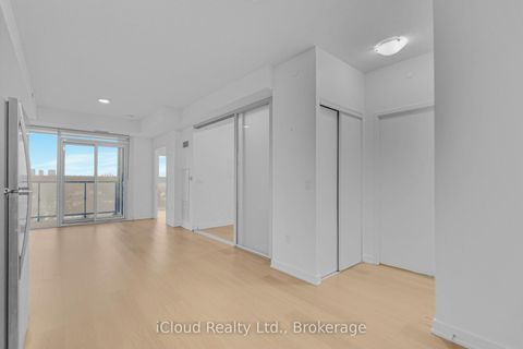 Photo 11 at 519 - 859 The Queensway, Queensway, Toronto