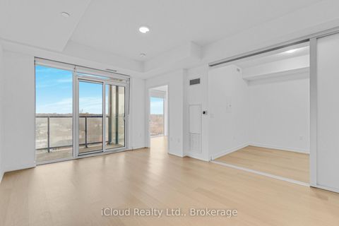 Photo 14 at 519 - 859 The Queensway, Queensway, Toronto