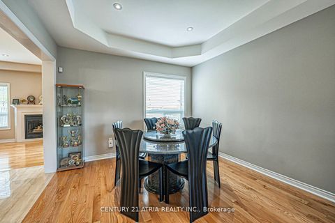 Photo 6 at 40 Nottingham Drive, Westbrook, Richmond Hill