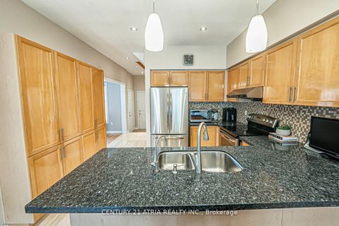 Photo 15 at 40 Nottingham Drive, Westbrook, Richmond Hill