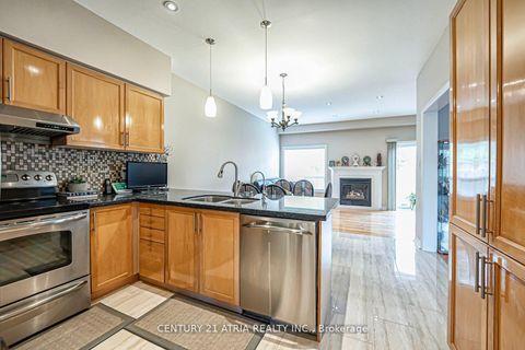 Photo 17 at 40 Nottingham Drive, Westbrook, Richmond Hill