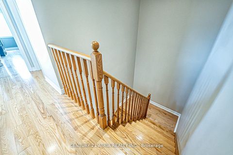 Photo 21 at 40 Nottingham Drive, Westbrook, Richmond Hill