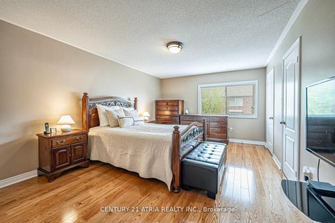 Photo 22 at 40 Nottingham Drive, Westbrook, Richmond Hill